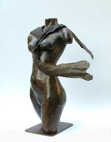Sculpture titled "Emma drappée" by Gérard Goudot, Original Artwork