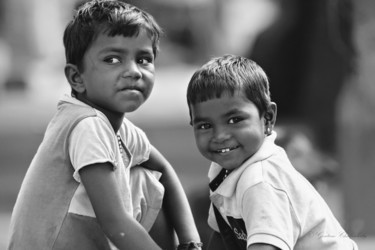 Photography titled "Street Children in…" by Goutam Chakraborty, Original Artwork