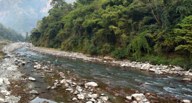 Fotografia zatytułowany „Himalayan River Dan…” autorstwa Goutam Chakraborty, Oryginalna praca, Fotografia cyfrowa