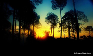 Photographie intitulée "Glorious Sunrise!" par Goutam Chakraborty, Œuvre d'art originale