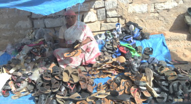 Photographie intitulée "Old Shoes - Some po…" par Goutam Chakraborty, Œuvre d'art originale