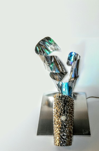 Design titled "point lumineux" by Philippe Garsi, Original Artwork, Metals