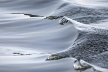 Photographie intitulée "Élégante vague..." par Graal, Œuvre d'art originale, Photographie numérique