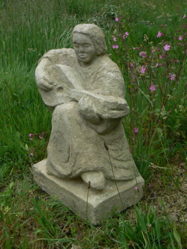 Sculpture titled "chanteuse au oud" by Venner Fanch, Original Artwork, Stone