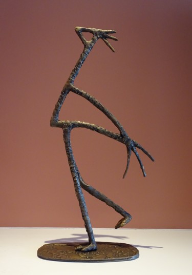 Escultura titulada "Strutting her stuff." por Grant Preston, Obra de arte original, Bronce