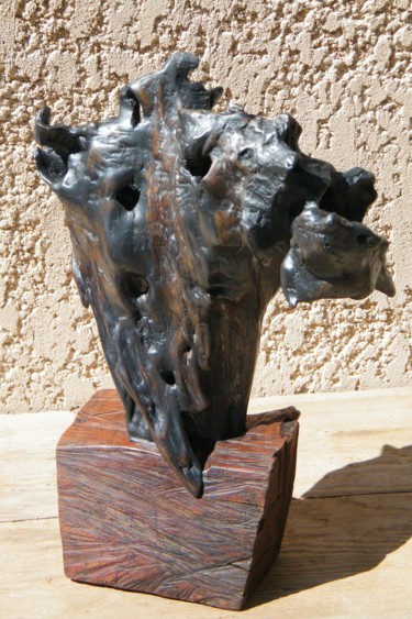 Sculpture titled "le-dos-au-mur-2015-…" by Gérard Amat, Original Artwork, Wood