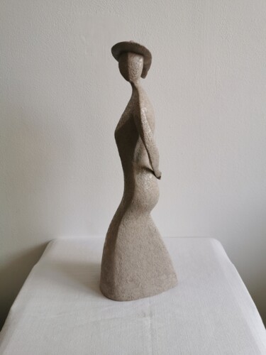 Sculpture titled "Madame - Beige" by Grazia Compagnino, Original Artwork, Clay