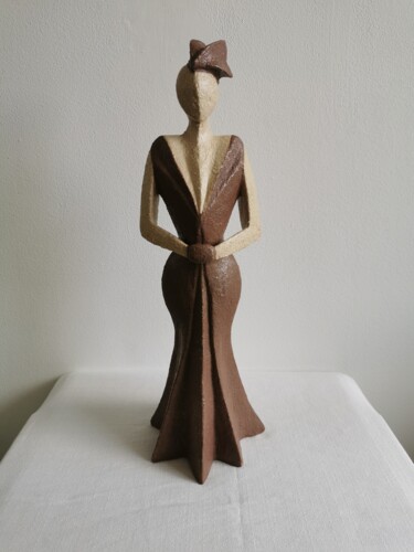 Sculpture titled "Madame la Star - Be…" by Grazia Compagnino, Original Artwork, Clay