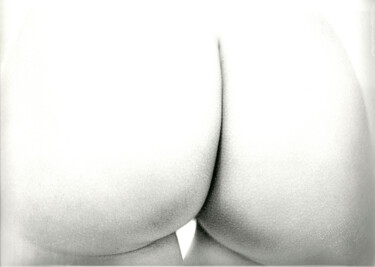 Photography titled "" Les fesses ... (B…" by Grégory Dreyfus, Original Artwork, Analog photography Mounted on Aluminium