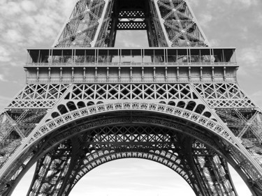 Photographie intitulée "Tour Eiffel II" par Grégory Lejeune, Œuvre d'art originale
