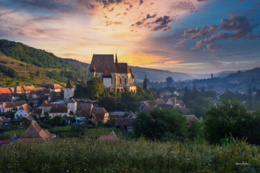 Fotografía titulada "Medieval Village" por Grigore Roibu, Obra de arte original, Fotografía digital