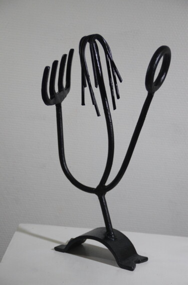 Скульптура под названием "la jeune fille au m…" - Grimo, Подлинное произведение искусства, Металлы