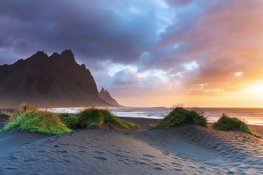 Coucher de soleil à Vestrahorn Photographie intitulée "Coucher de soleil à…" par Gr Photographies, Œuvre d'art originale, Photographie numérique