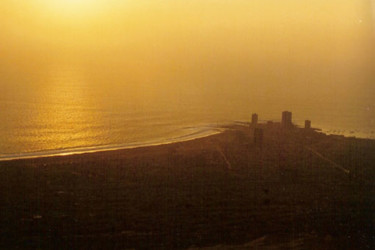 Fotografía titulada "Iquique III - La Ci…" por Guillermo Aurelio Barón Cabut, Obra de arte original