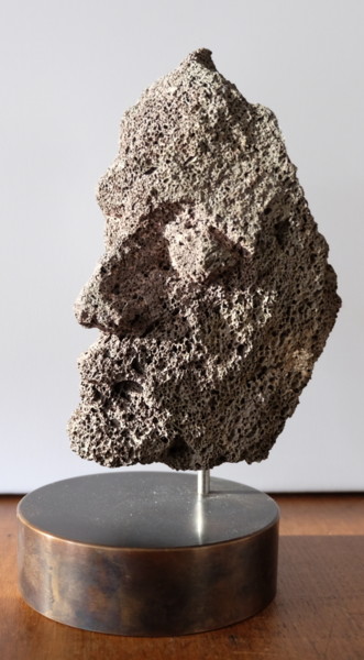 Escultura titulada "volcanic head torso" por Günter Hubert Winterscheid, Obra de arte original