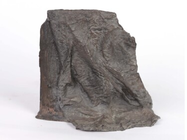 Sculpture titled "Drapé" by Guillaume Couffignal, Original Artwork, Bronze