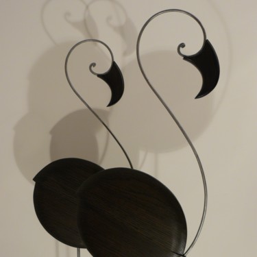 Escultura titulada "Les Flamants Noirs" por Guillemette Legros, Obra de arte original, Madera