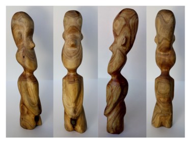 Skulptur mit dem Titel "Cara normal" von Pedro Guimarães, Original-Kunstwerk, Holz