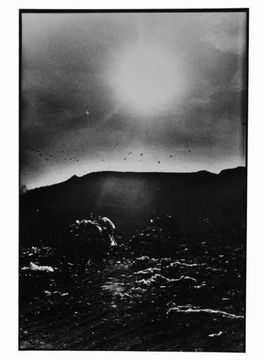 Photographie intitulée "Soleil noir" par Guirec Monier, Œuvre d'art originale