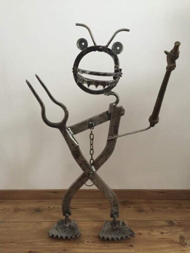 Sculpture titled "Pompier déjanté" by Gujuc, Original Artwork, Metals