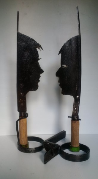 Skulptur mit dem Titel "Les visages" von Guy Romedenne, Original-Kunstwerk, Holz