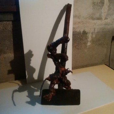 Скульптура под названием "Le chien bienheureux" - Guy Romedenne, Подлинное произведение искусства, Дерево