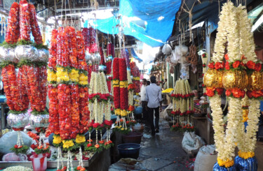 Photographie intitulée "Marché aux fleurs -…" par Guylaine Bisson (GuyL'ART), Œuvre d'art originale