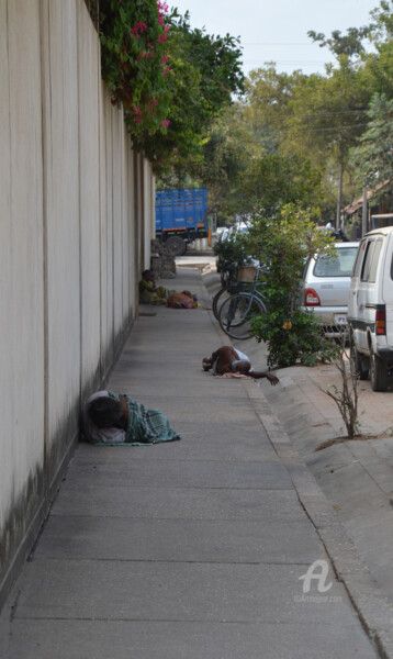 Fotografie mit dem Titel "dormir dans la rue…" von Guylaine Bisson (GuyL'ART), Original-Kunstwerk