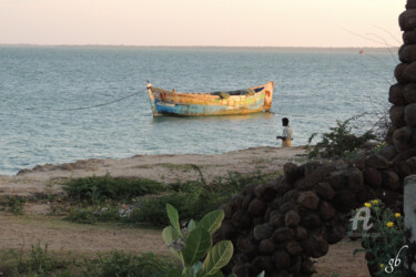 Photographie intitulée "le pêcheur d'Olaiku…" par Guylaine Bisson (GuyL'ART), Œuvre d'art originale