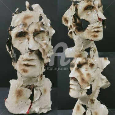 Sculpture titled "Mue" by Gwen Lemasson, Original Artwork, Clay