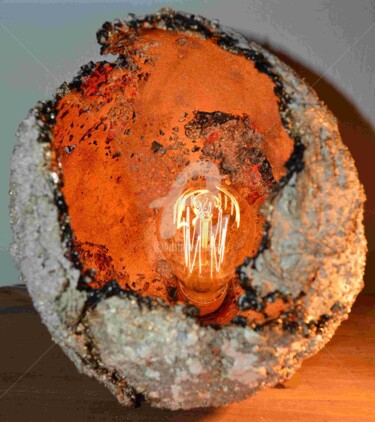 Design titled "Lampe type géode en…" by Gwen Lemasson, Original Artwork, Luminaire