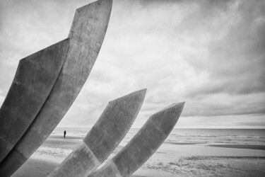 Photography titled "Omaha Beach" by Gwenola De Muralt, Original Artwork, Digital Photography