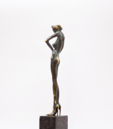 Escultura intitulada "Model" por Gyunay Aliev, Obras de arte originais, Bronze
