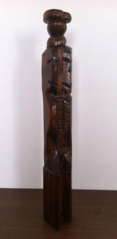 Скульптура под названием "Totem à double tete" - Sofiane Hadji, Подлинное произведение искусства, Дерево