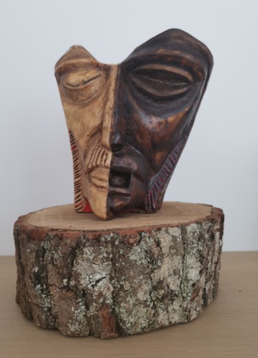 Скульптура под названием "Schizophréne" - Sofiane Hadji, Подлинное произведение искусства, Дерево