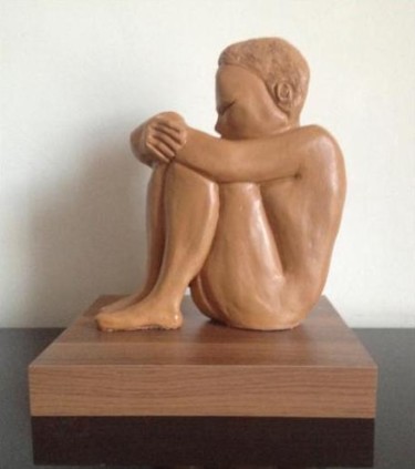 Skulptur mit dem Titel "Le penseur de S." von Sofiane Hadji, Original-Kunstwerk, Ton