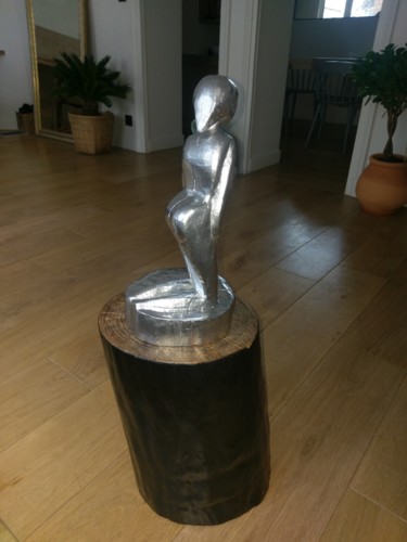 Sculpture intitulée "Femme à genoux" par Sofiane Hadji, Œuvre d'art originale, Bois