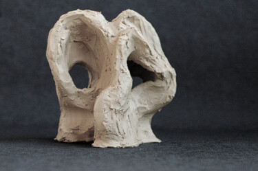 Sculpture titled "Masque N° 004" by Hakan Portakal, Original Artwork, Clay