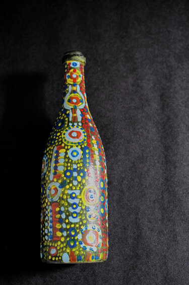 Design mit dem Titel "Bouteille Décorée-0…" von Hakan Portakal, Original-Kunstwerk, Tischkunst