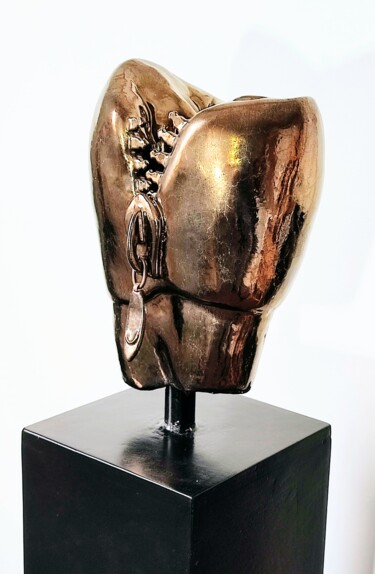 Sculpture titled "zipper tooth" by Hans Josef Fischbach, Original Artwork, Clay
