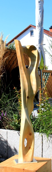 Скульптура под названием "'I am very still an…" - Flos, Подлинное произведение искусства, Дерево