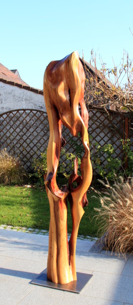 Скульптура под названием "female form" - Flos, Подлинное произведение искусства, Дерево