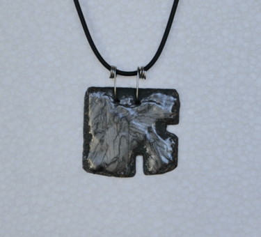 Design mit dem Titel "Brut & gris noir à…" von S Eymond Laritaz, Original-Kunstwerk, Halsketten