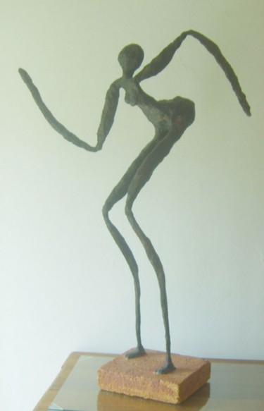 「Prof gauche」というタイトルの彫刻 S Eymond Laritazによって, オリジナルのアートワーク, ワイヤー