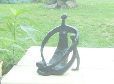 Скульптура под названием "Confidence" - S Eymond Laritaz, Подлинное произведение искусства, Гипс