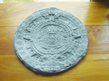 Sculptuur getiteld "Calendrier aztèque" door S Eymond Laritaz, Origineel Kunstwerk