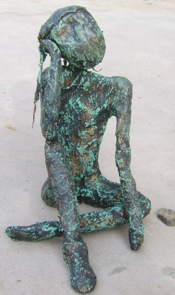 Sculpture intitulée "Little girl" par S Eymond Laritaz, Œuvre d'art originale, Plâtre