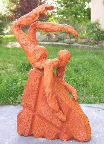 Scultura intitolato "Retenu au sommet de…" da S Eymond Laritaz, Opera d'arte originale, Pietra