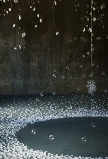 Εγκατάσταση με τίτλο "The ephemeral beaut…" από Harumi Shimazu, Αυθεντικά έργα τέχνης, Εγκατάσταση Τέχνης