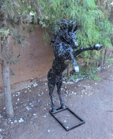 Sculptuur getiteld "Sculpture petit Che…" door Hassan Laamirat, Origineel Kunstwerk, Metalen